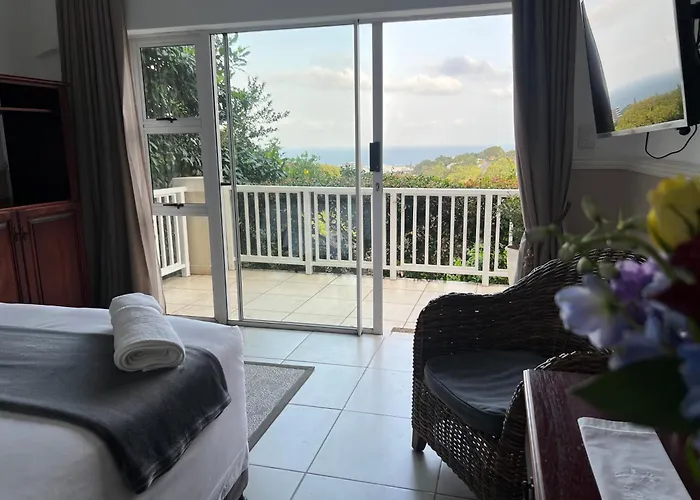 Seaview Manor Exquisite Bed & Breakfast